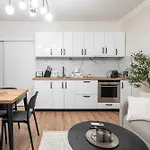 бизнес & арт - до панаира и капана Apartament *