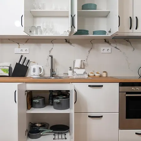 Apartman бизнес & арт - до панаира и капана *